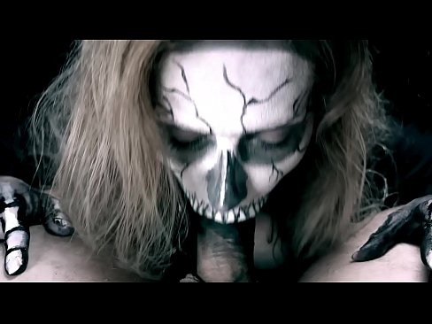 ❤️ Demon famke sûgje hoanne mei har swarte mûle en slikken cum. Porno op fy.yinshuabang.top ❌❤