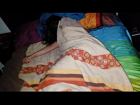 ❤️ Styfsoan bespot syn jonge styfmem wylst se sliept. Porno op fy.yinshuabang.top ❌❤